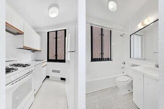 Building Photo - 407 Park Ave S