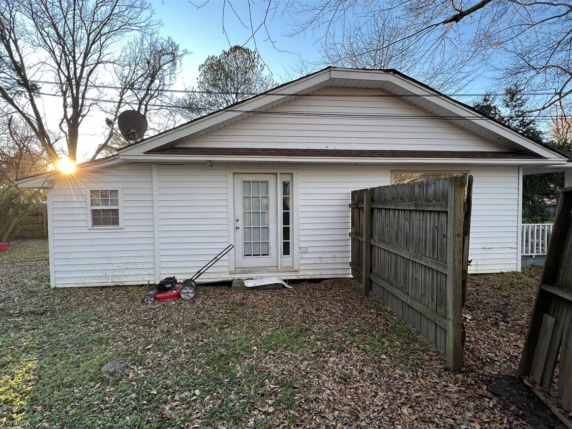 Foto del edificio - 2 br, 1 bath House - 906 Martin Street