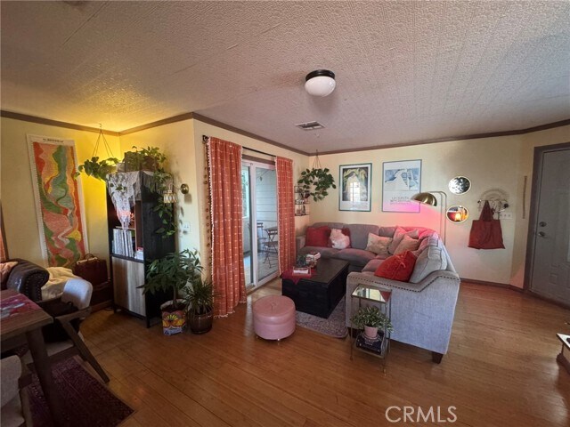 Foto del edificio - 428 N Hollywood Way