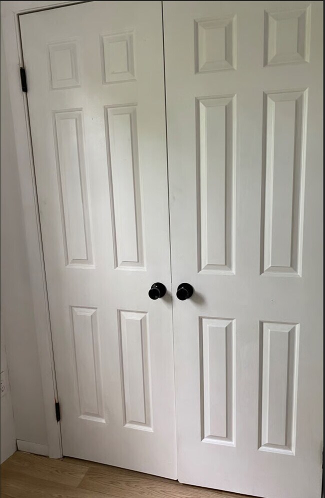 Armario grande - 1101 7th Ave