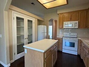 Building Photo - 5704 Pine Canyon Dr
