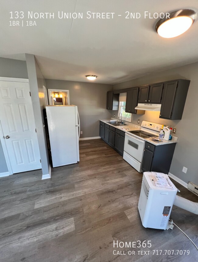 Building Photo - 1 Bedroom, 1 Bathroom 2nd Floor Unit With ...