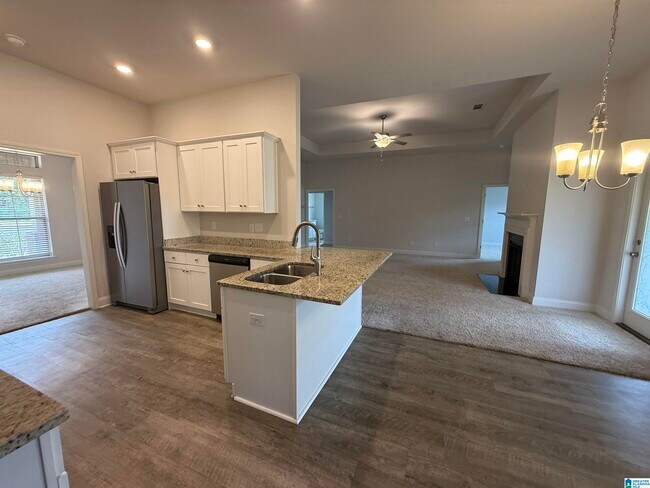 Foto del edificio - 414 Harless Ln