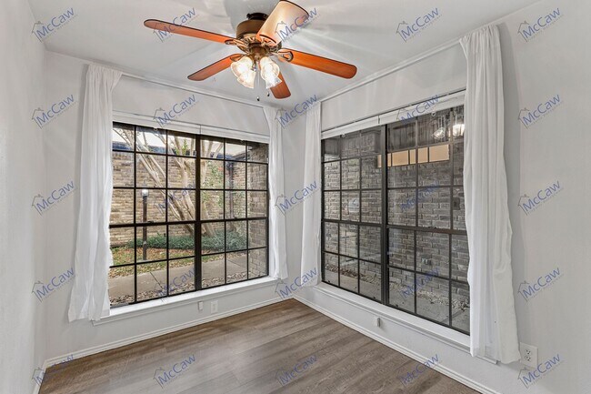 Building Photo - Coming Soon! Beautiful 2/2/2 Townhome in G...