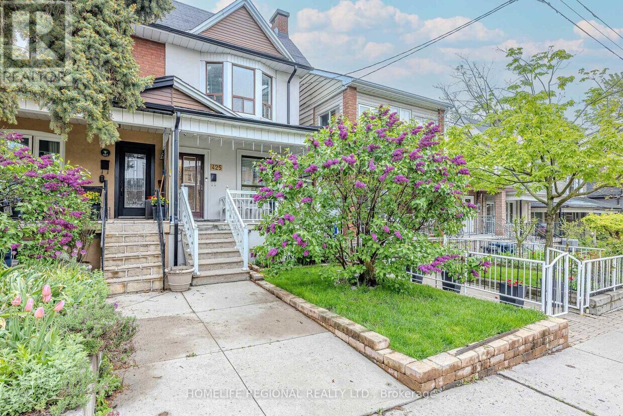 Primary Photo - 425 Bartlett Ave