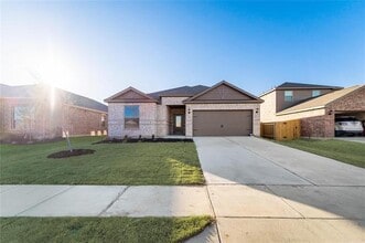 Building Photo - 204 Lake Rdg