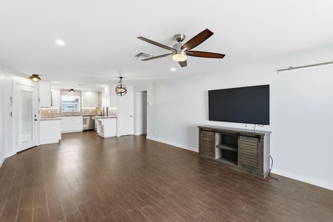 Foto del edificio - 109 Wettaw Ln