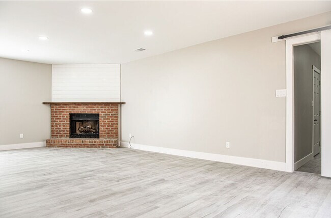 Building Photo - 5232 McCarter Station