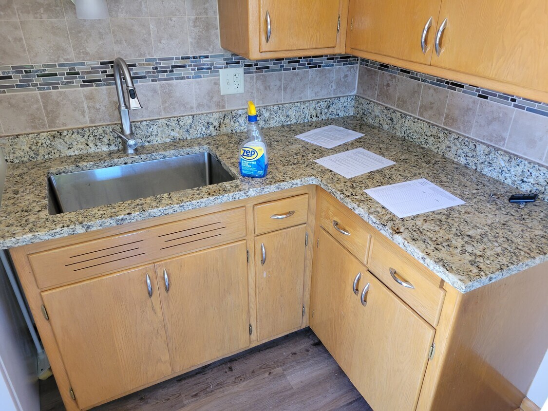 Foto principal - 7707 W Morgan Ave