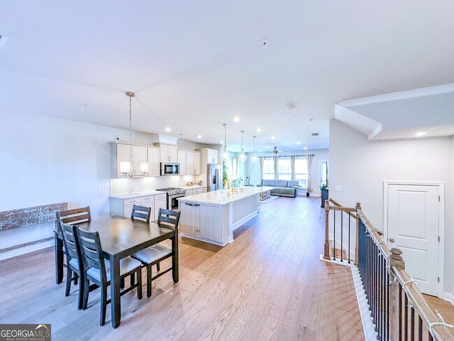 Building Photo - 361 Watson Ave