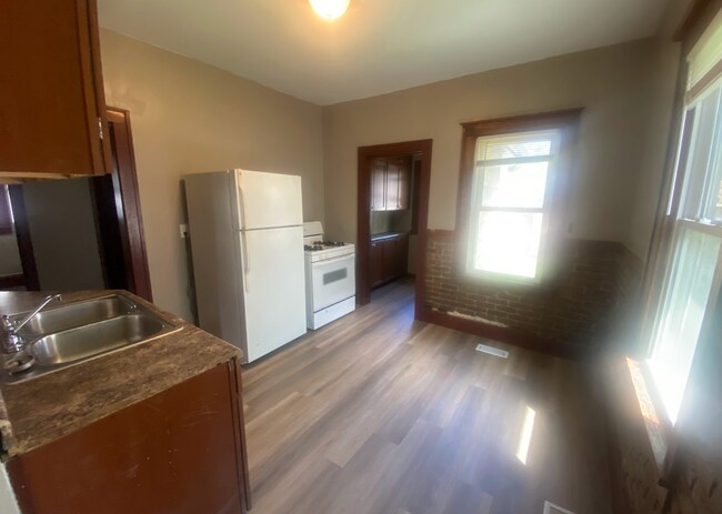 Foto del edificio - 3522 N Bryant Ave