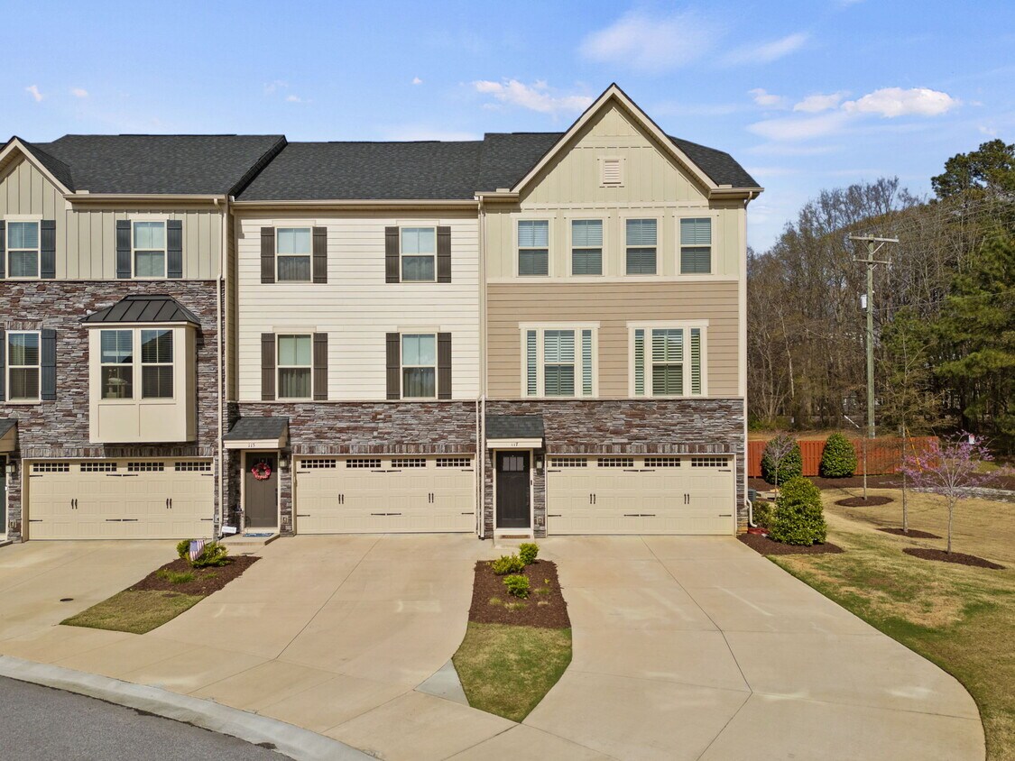 Primary Photo - 117 Eagle Wood Dr