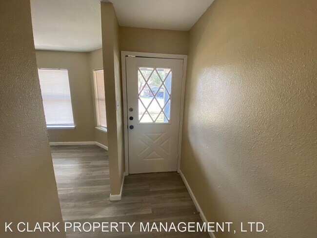 Foto del edificio - 3 br, 2 bath House - 8309 FOREST RIDGE DR.