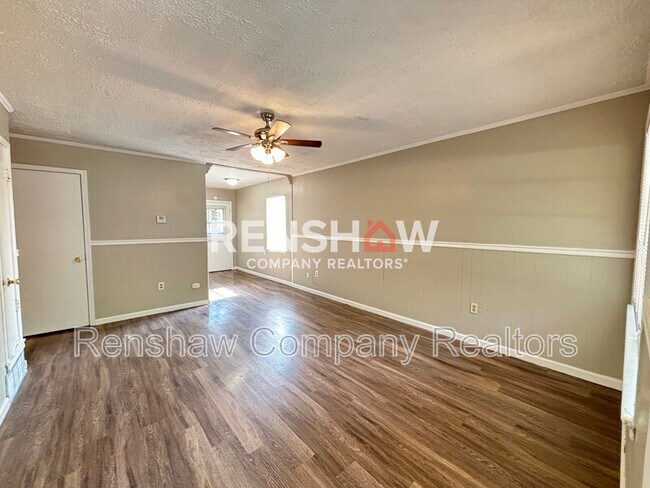 Building Photo - 3556 Arnold Rd