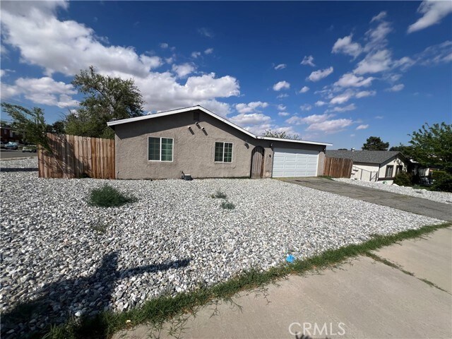 Foto del edificio - 16512 Batson Pl