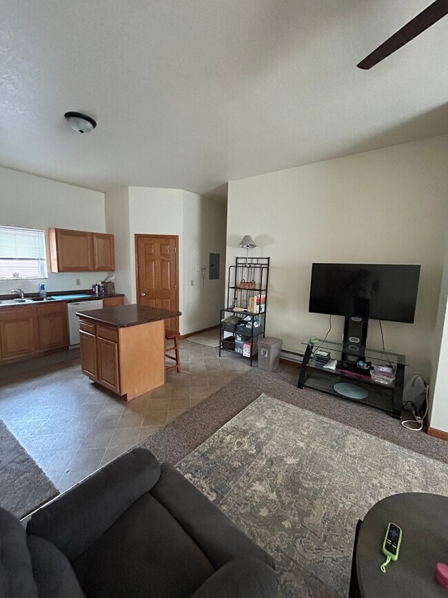 Foto del edificio - 5225 W 6th St
