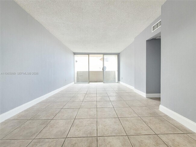 Building Photo - 816 NW 87th Ave