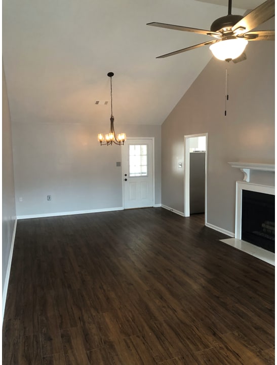 Great Room with fireplace - 313 Grace St