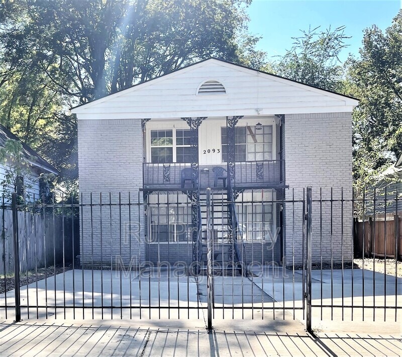 Primary Photo - 2093 Jefferson Ave