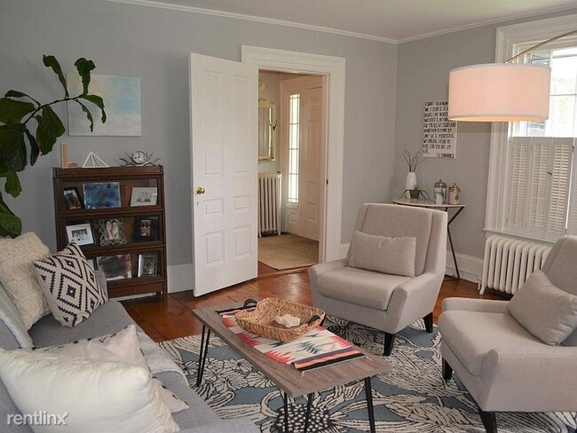Building Photo - 3 br, 3 bath House - 6 Chestnut St
