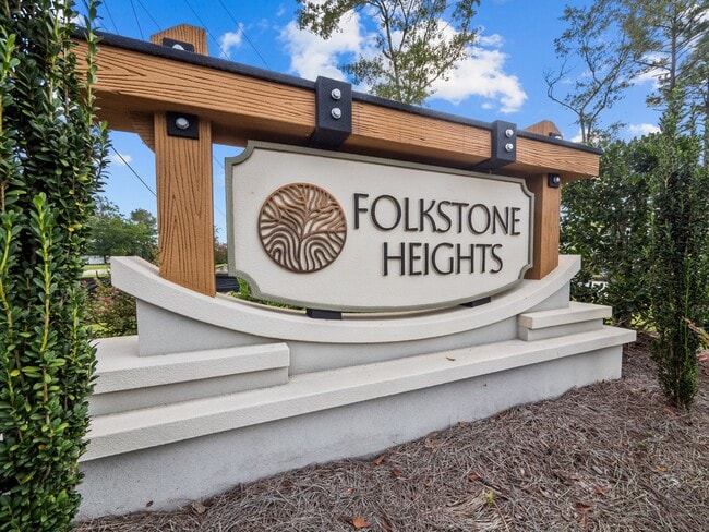 Building Photo - 523 Birdsong Dr