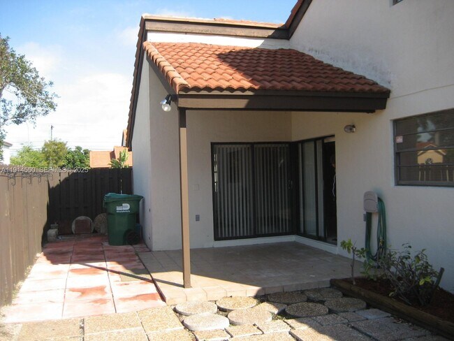 Foto del edificio - 8850 SW 112th Pl