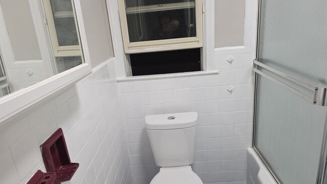 Building Photo - Renovated Single Family Home – 4BR, 2 Bath – Yard, Parking & Finished Basement