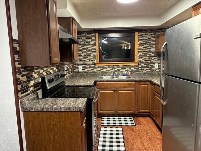 Foto del edificio - 2010 Carr Ave