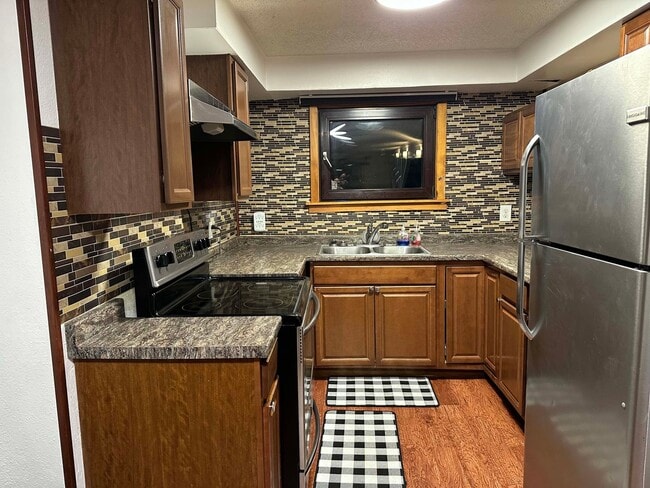 Building Photo - 2010 Carr Ave