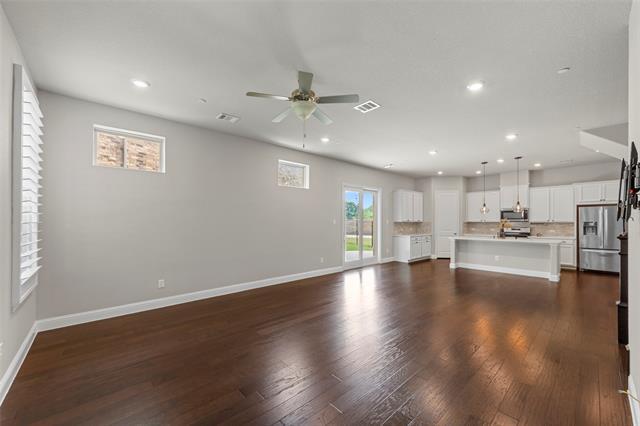 Foto del edificio - 1323 Bailey Ln