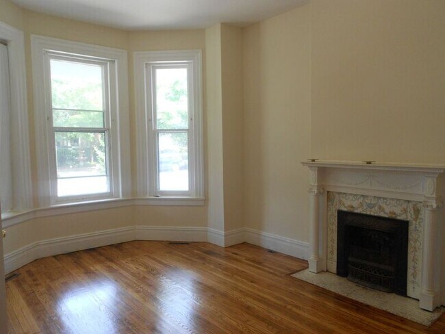 Foto del edificio - 1815 W Grace St