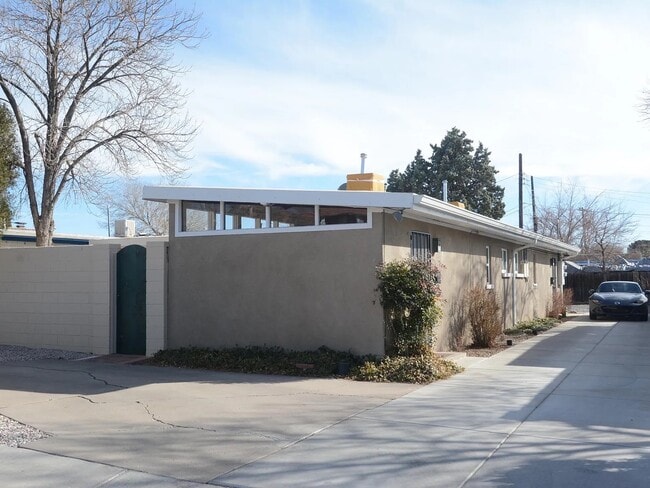 Building Photo - 4208 Mesa Grande Pl SE