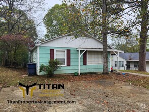 Building Photo - 719 Oakwood