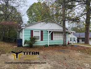 Building Photo - 719 Oakwood