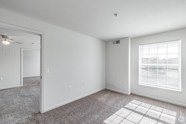 2BR, 2BA - 894SF - Kendrick Court Senior Apartments