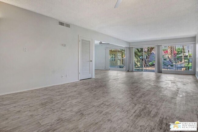 Building Photo - 1855 E Tachevah Dr