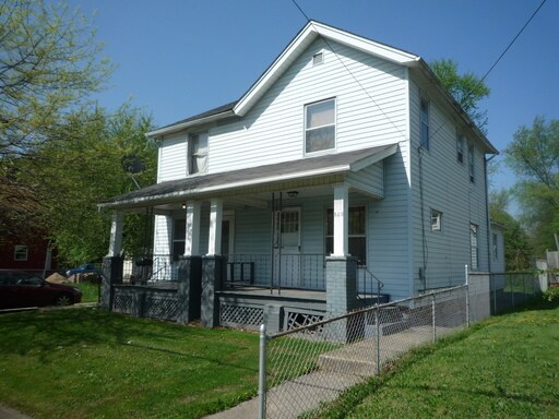 Building Photo - 330 S Jackson St