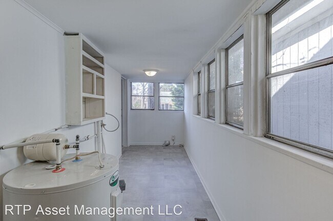 Building Photo - 2 br, 1 bath House - 110 Turner St
