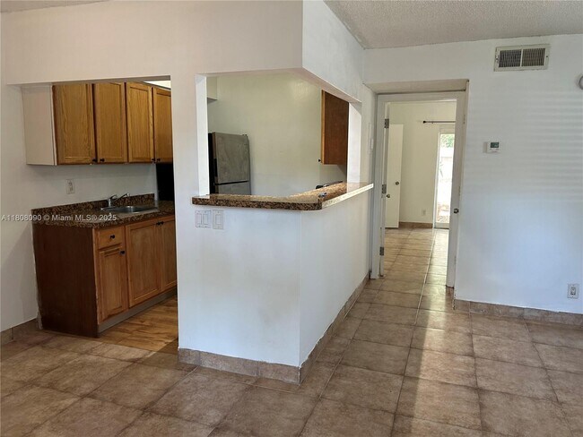Foto del edificio - 1111 SW 4th St