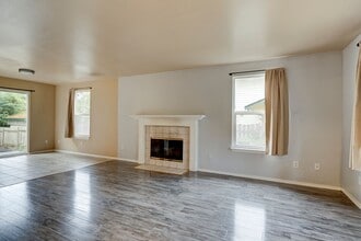 Building Photo - 1292 S Leahy Dr