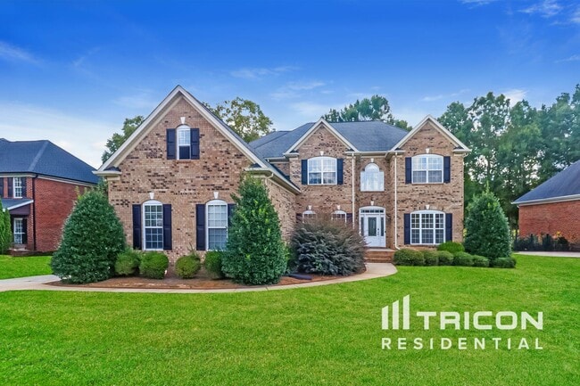 Building Photo - 6150 Four Wood Dr