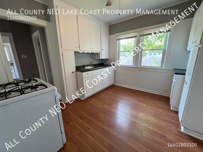 Foto del edificio - 3533 W 129th St