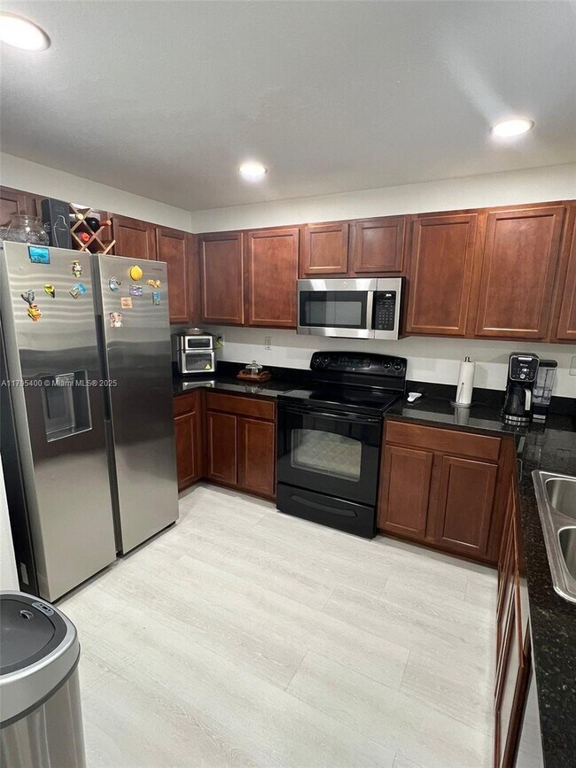Foto del edificio - 8899 NW 107th Ct
