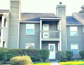 Building Photo - 495 Popp's Ferry Rd