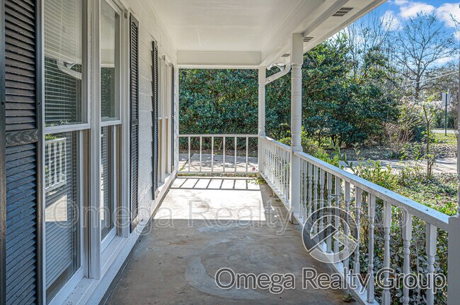 Building Photo - 207 Lee Rd