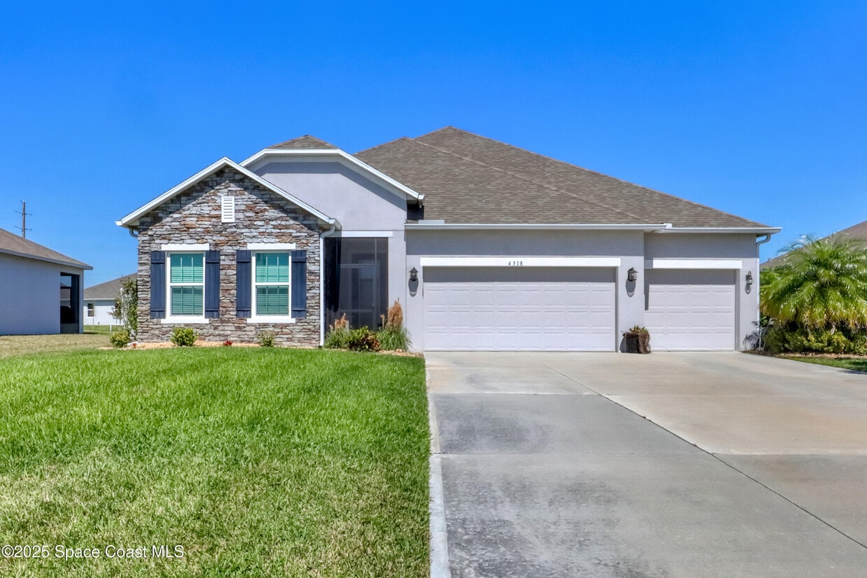 Primary Photo - 4318 Lago Vis Dr