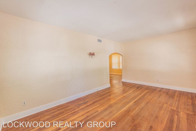 Building Photo - 112 E Norwood Ct
