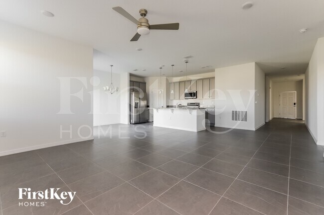 Foto del edificio - 514 Crown Rose Dr