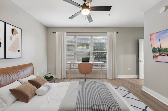 Building Photo - Porter Westside