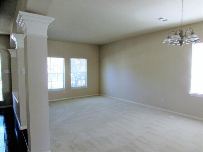 Foto del edificio - 4622 Park Breeze Dr